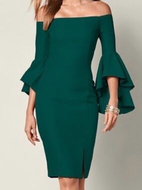 Women’s Venus off the shoulder Green Dress Size 8